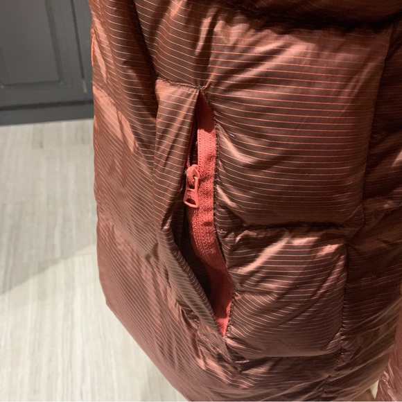 Lands End "Women's Wide Channel Down Jacket" Color: Soft Mojave Rose, Size M - Picture 5 of 8